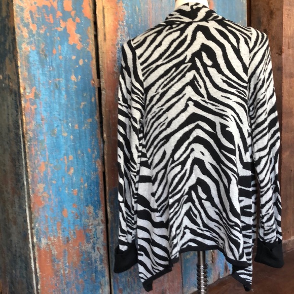 Sisters cardigan - Picture 2 of 3